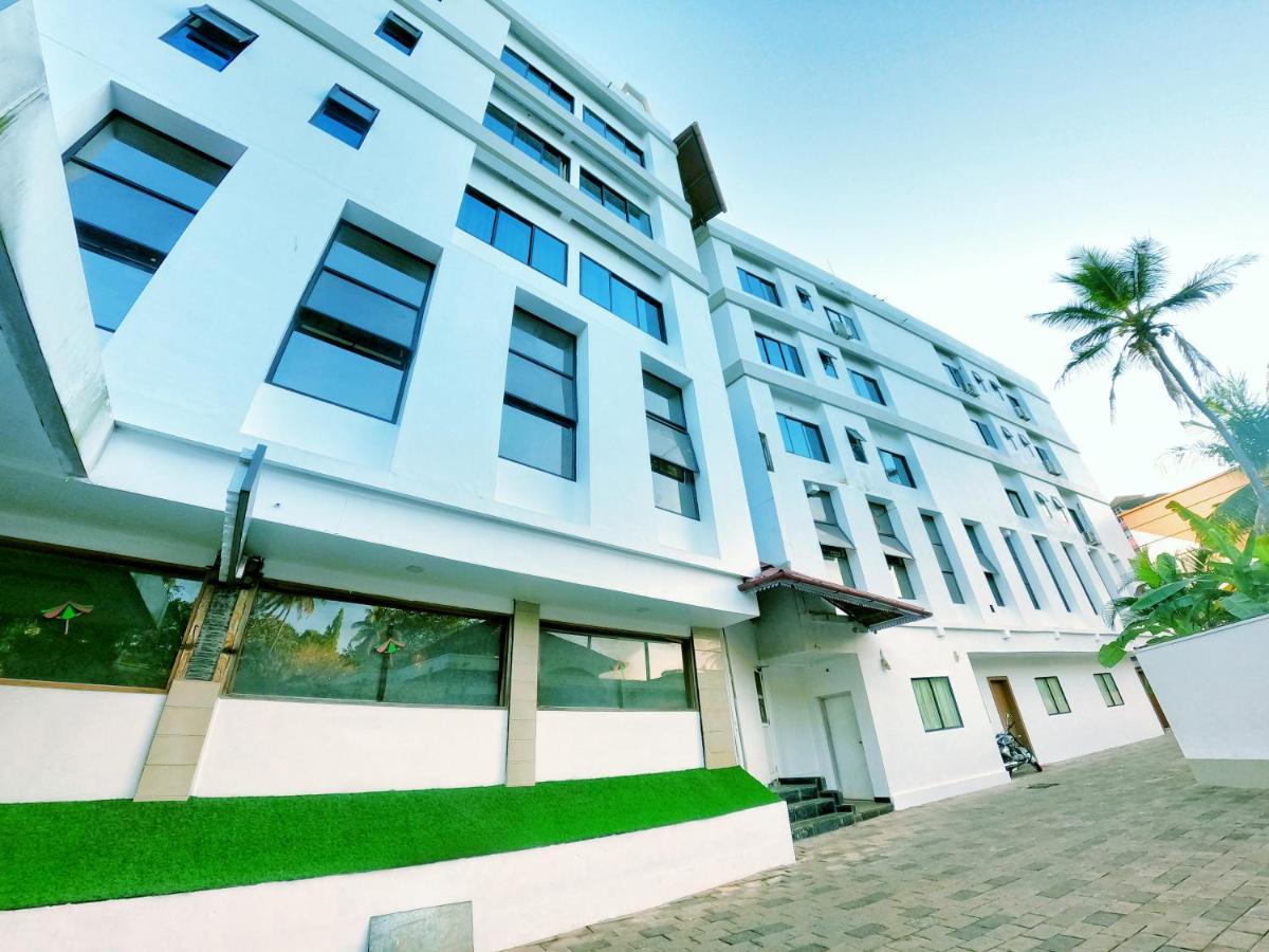Green Park Residency Канур Екстериор снимка