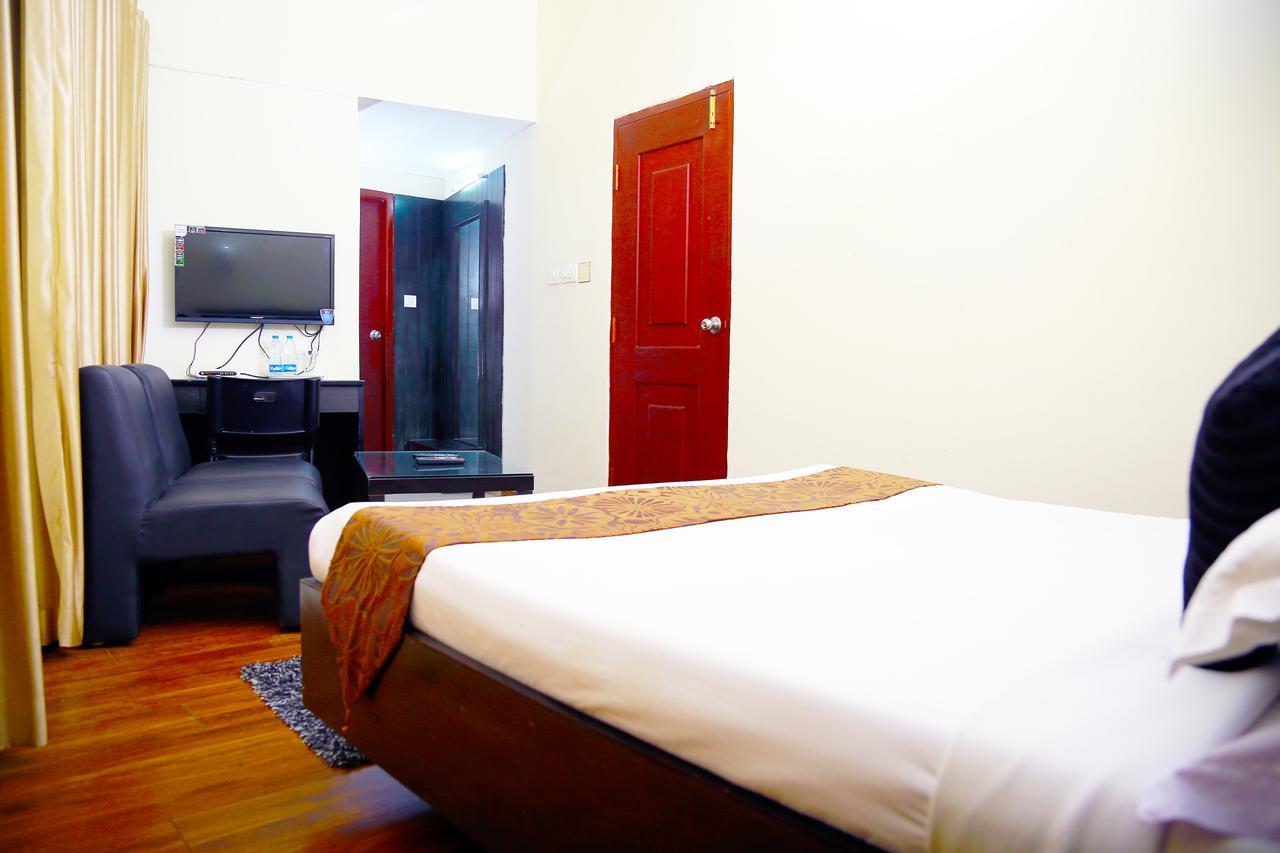 Green Park Residency Канур Екстериор снимка