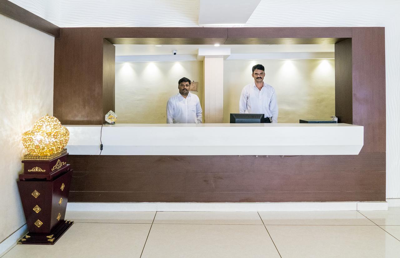 Green Park Residency Канур Екстериор снимка